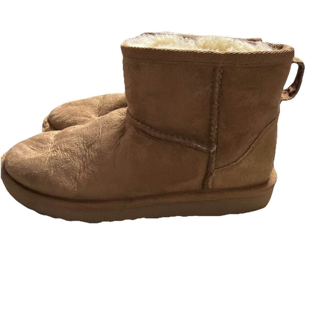 UGG Classic Mini II Girls Boot - Brown Size 2 SRG